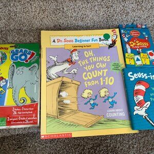Dr. Seuss Fun Book and accessories lot..(4).